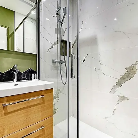 Refreshing 2bd-6p - 18th Ard Appartement